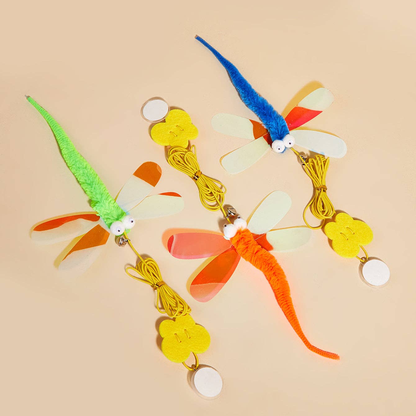 Moo - Hanging Dragonfly Cat Toy